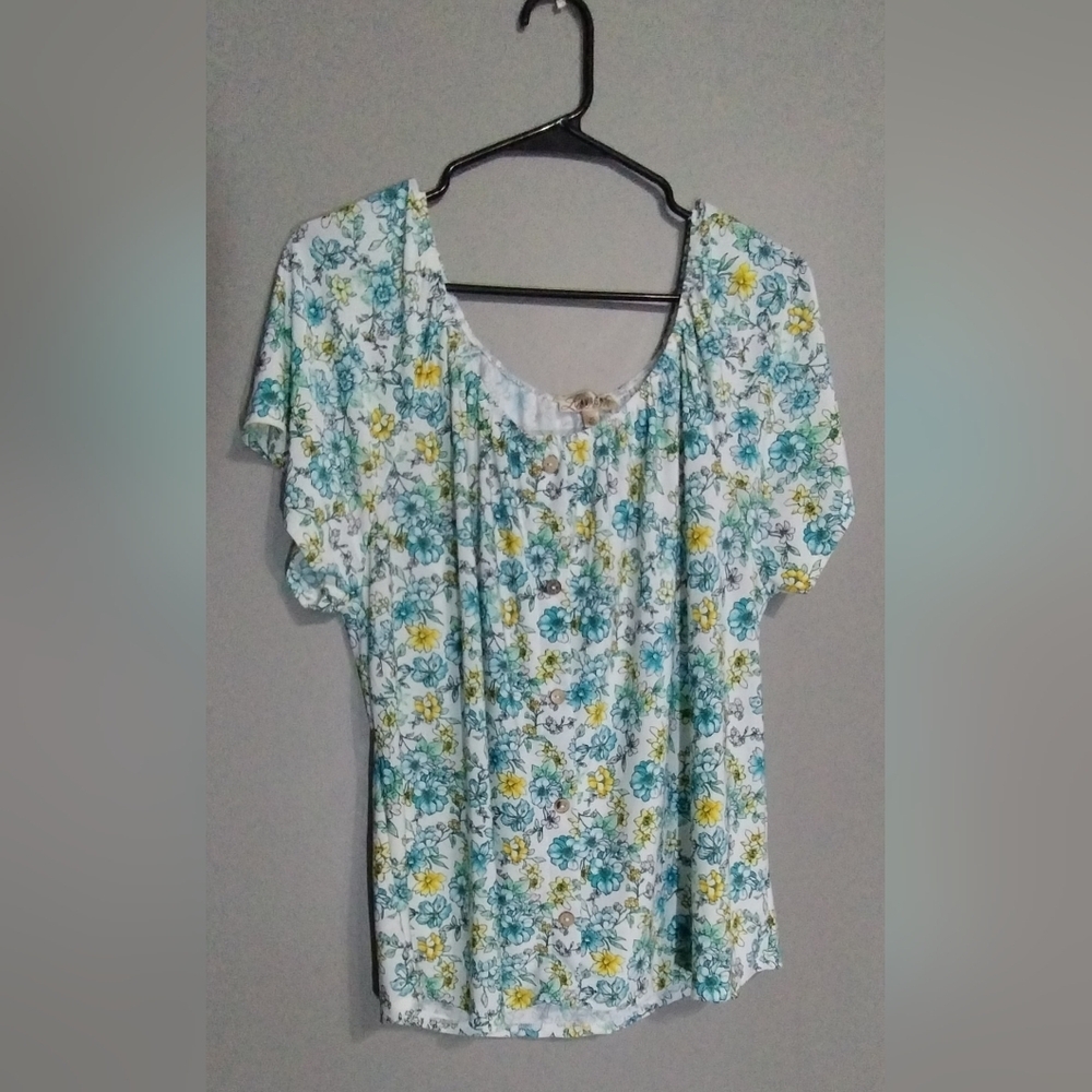 Lavish Floral Print Women's Top - Multicolor